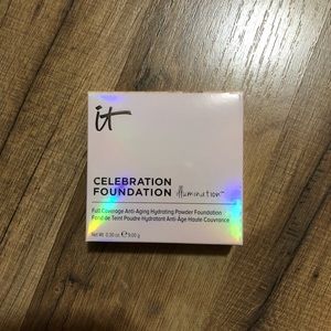 It Cosmetics celebration foundation illumination